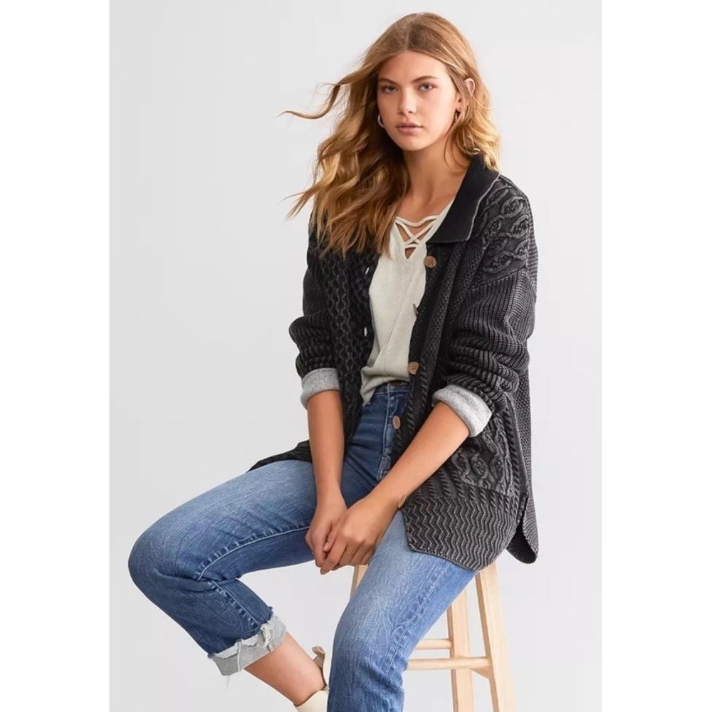Women's BKE Buckle Washed Black Cable Knit Cardigan Chunky Sweater Small